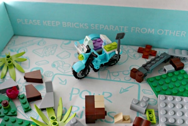 7 surprising reasons to play with LEGOs