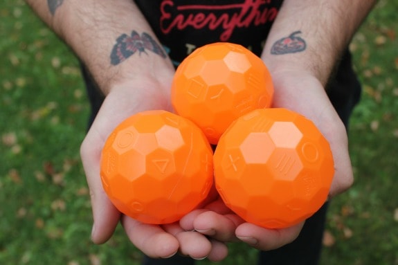 Outside Toy - Swerve Ball: Throw Like a Pro