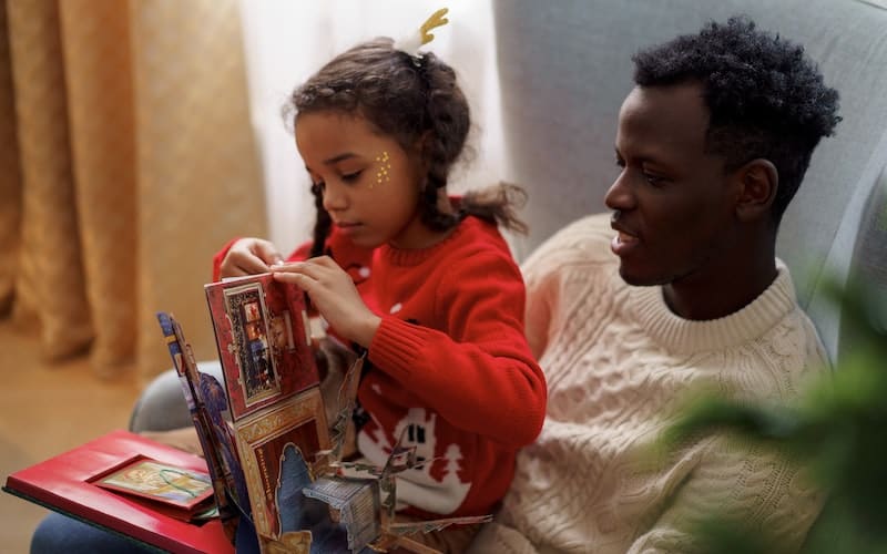 children reading Christmas books