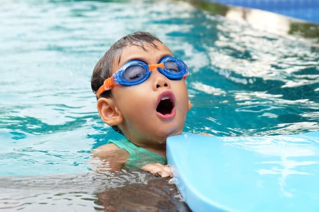 How to Prepare Your Child for Basic Swimming Lessons