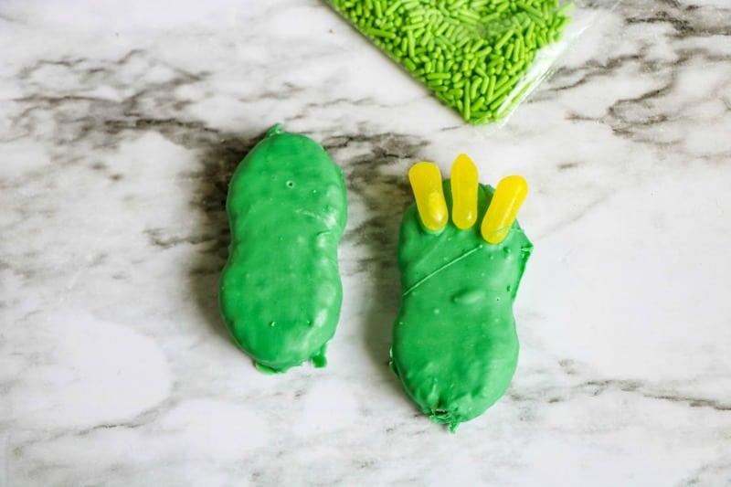 dragon foot shaped cookies