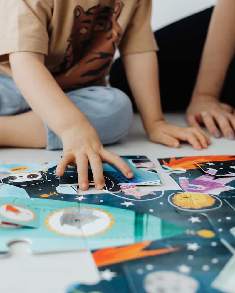Wondering about the best puzzles for kids? Check out my tips for choosing jigsaw puzzles for younger kids to make the perfect puzzle.