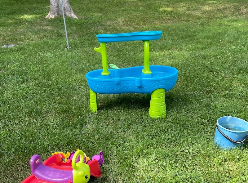 how-to-clean-a-water-table-in-our-spare-time