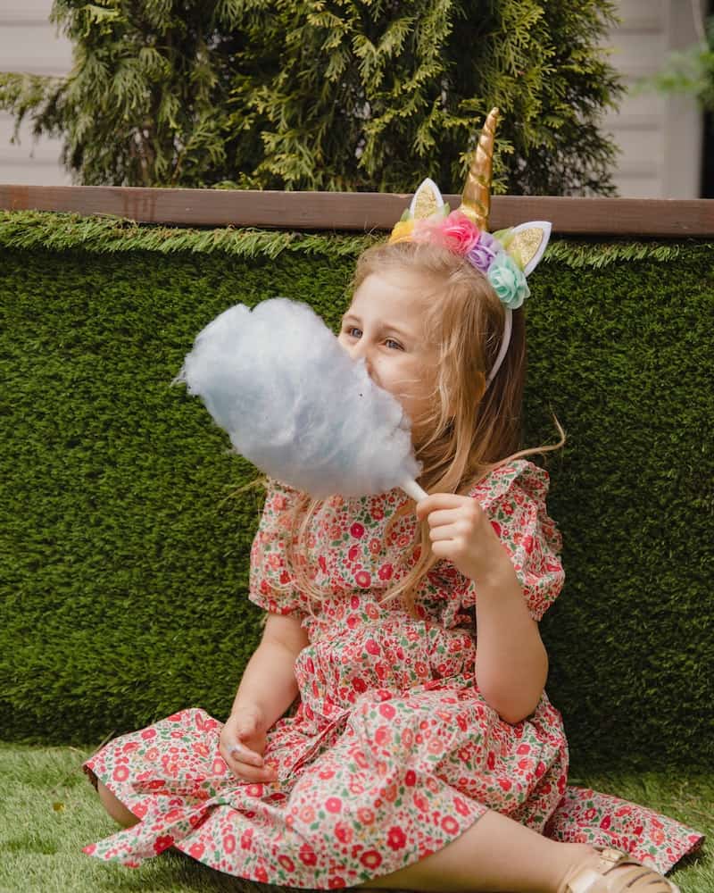 Does your child want a unicorn birthday party? Check out these unicorn party ideas on a budget and start planning today.