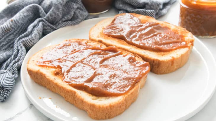 toast with pumpkin apple butter on it