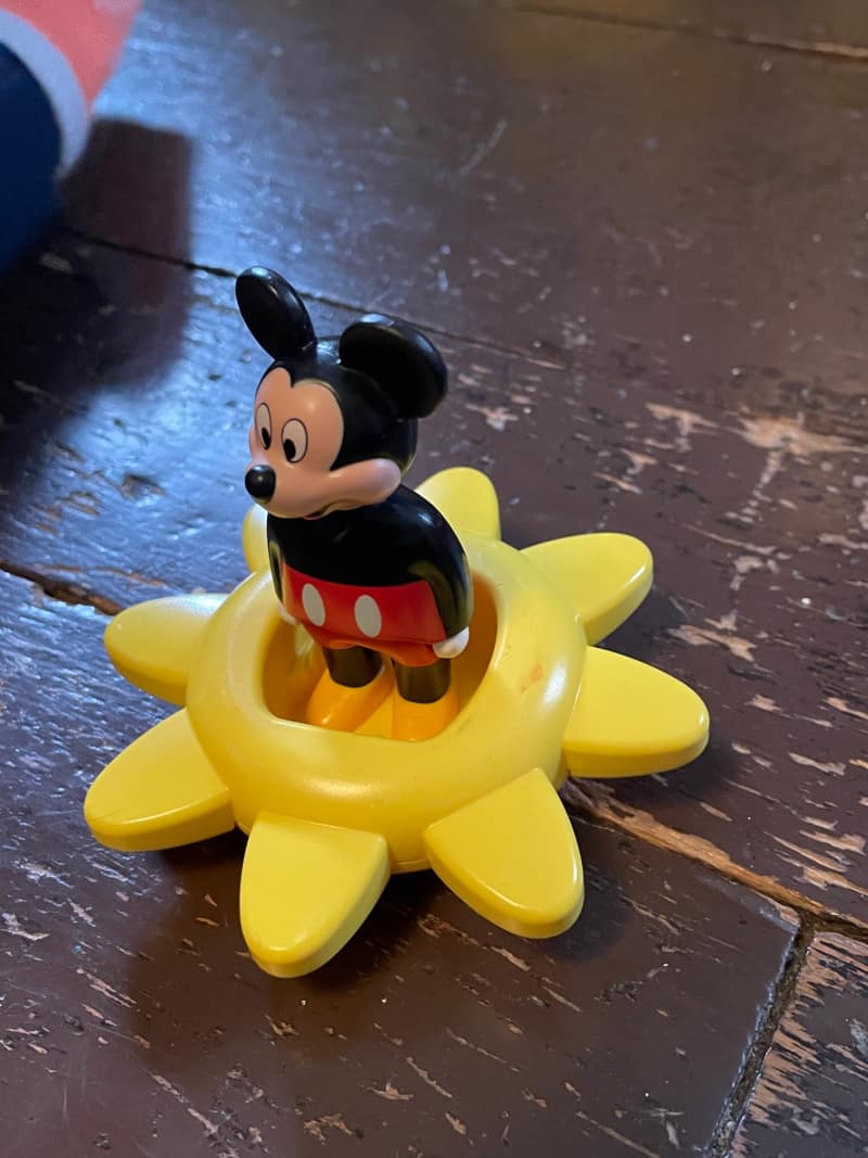Mickey Mouse spinning sun toy
