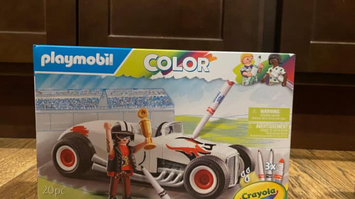 Have you ever wanted to make custom Playmobil figures? Find out more about how you can color your own Playmobil toys with Playmobil Crayola Color sets.