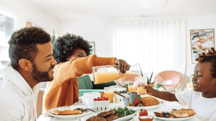 family eating breakfast