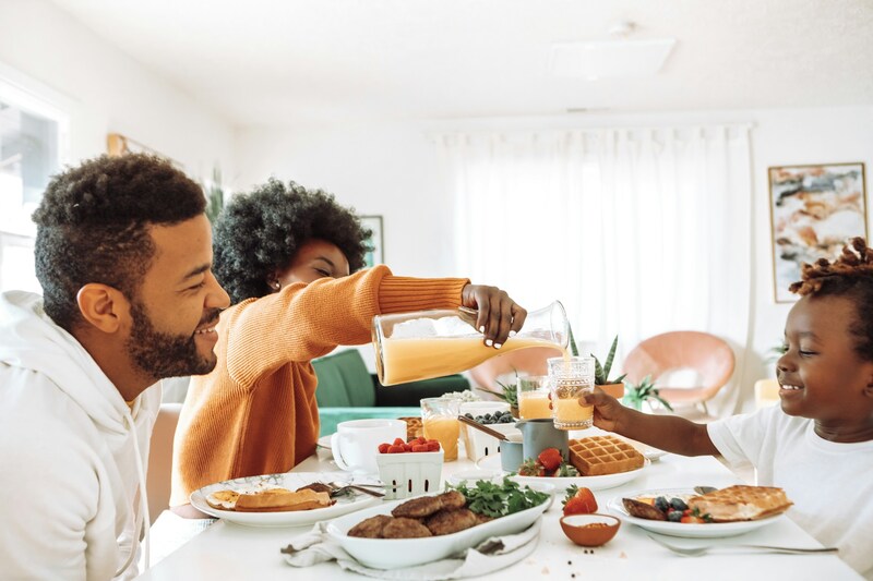 family eating breakfast